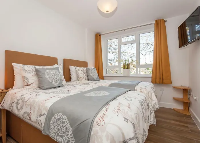Treetops Apartment